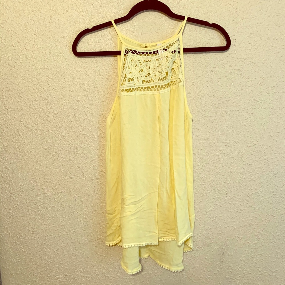 Xhiliration pale yellow pom pom tank